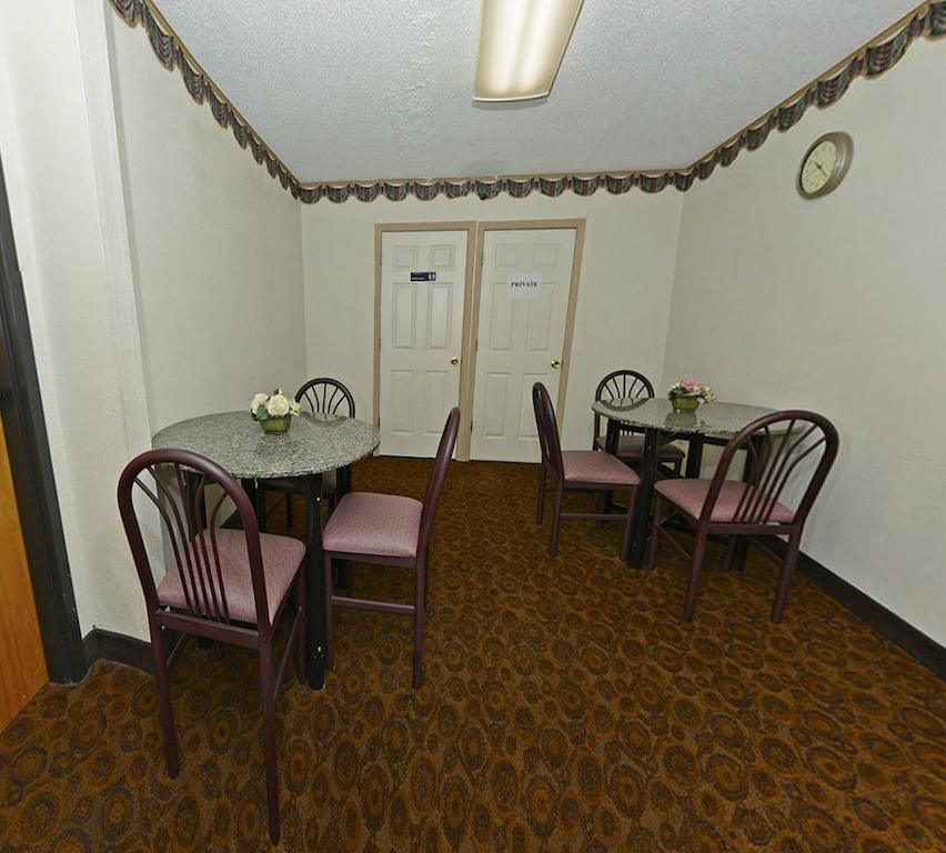 America'S Best Value Inn Стейтсвил Екстериор снимка